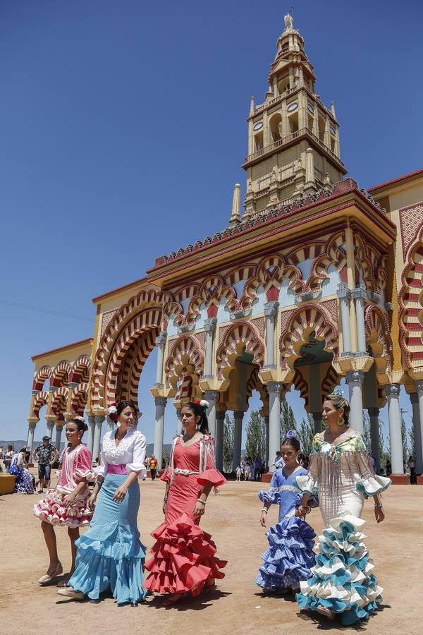 En imágenes, el ambiente de las casetas el domingo en la Feria de Córdoba