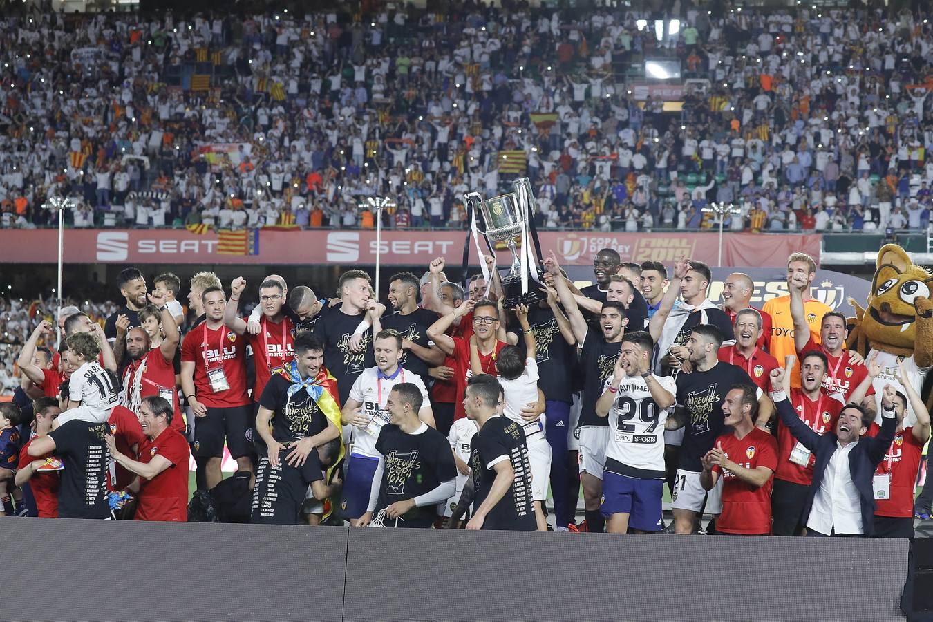 En imágenes, la final de la Copa entre el Barcelona y el Valencia