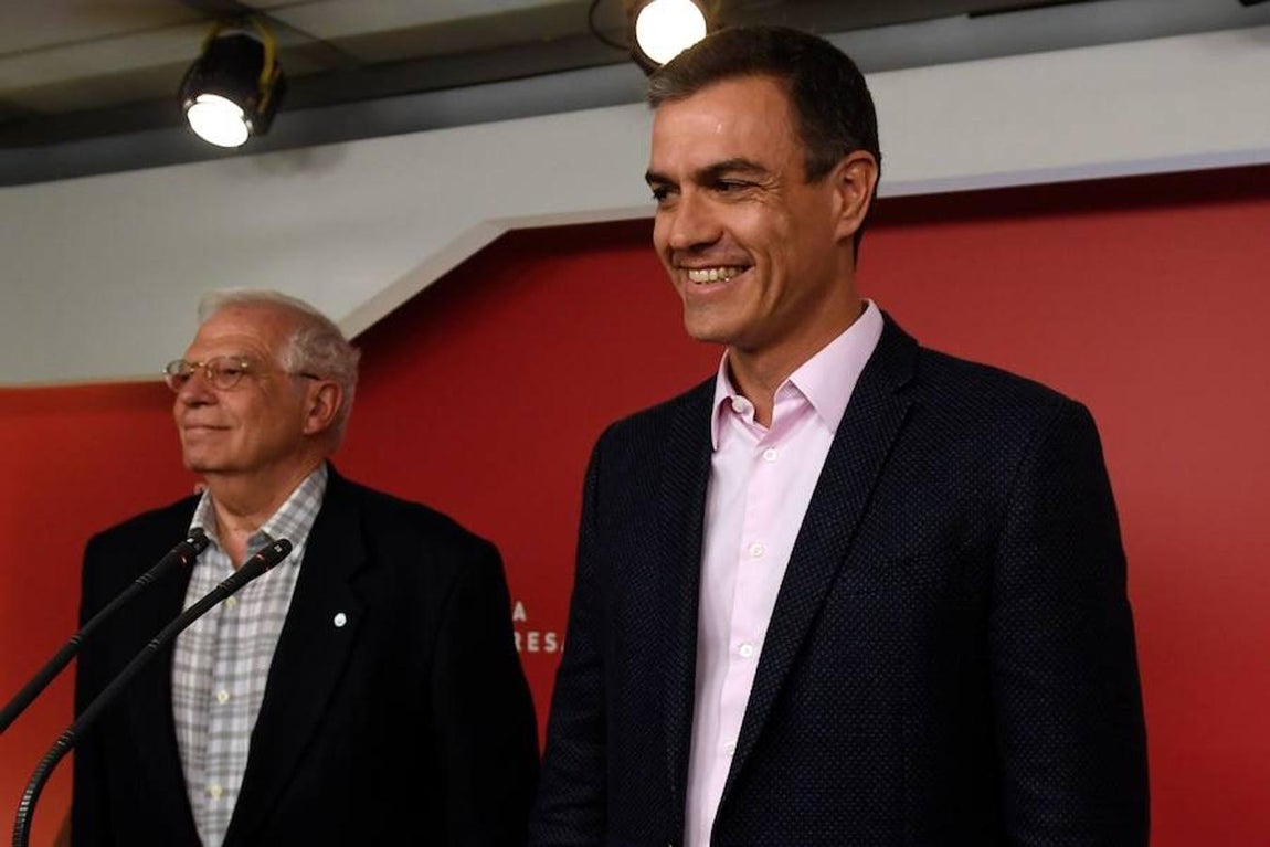 El PSOE ha sido el ganador de las elecciones europeas con un respaldo del 32,94% y 20 diputados, seguido por el PP con el 20,09% y 12 escaños. 