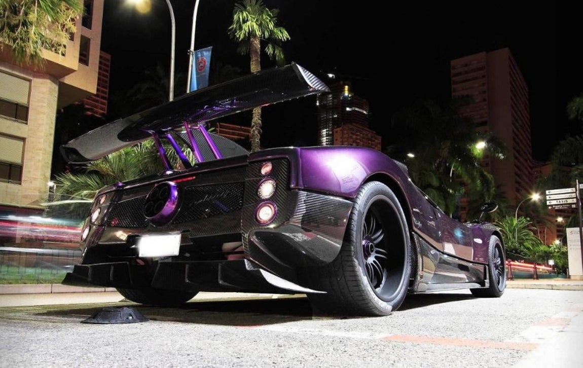 Pagani Zonda 760 LH. Acelera de 0 a 100 en 2,6 segundos. Su velocidad máxima es indefinida