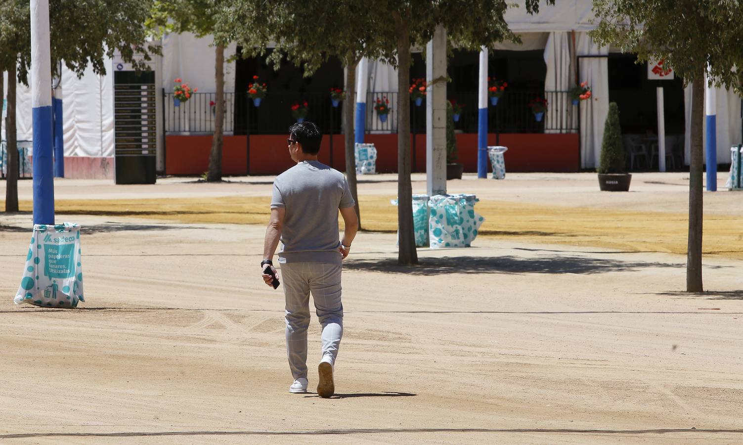 En imágenes, la jornada de los políticos en la Feria de Córdoba