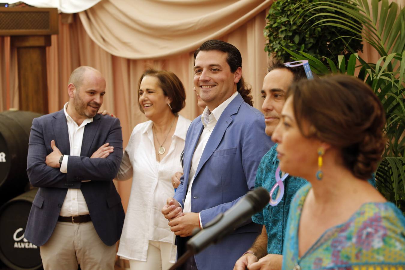 En imágenes, la jornada de los políticos en la Feria de Córdoba