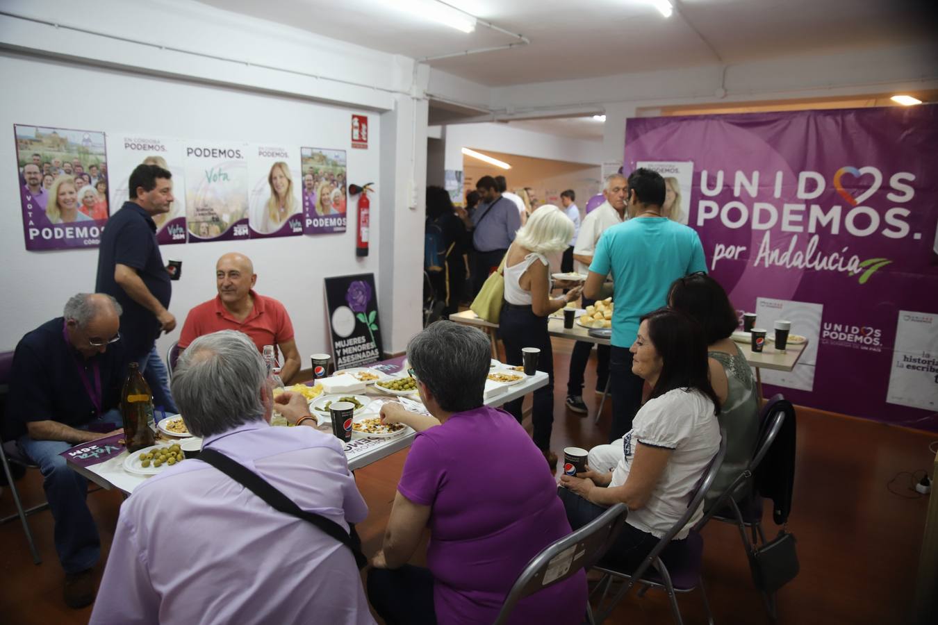 La noche electoral de Podemos Córdoba, en imágenes