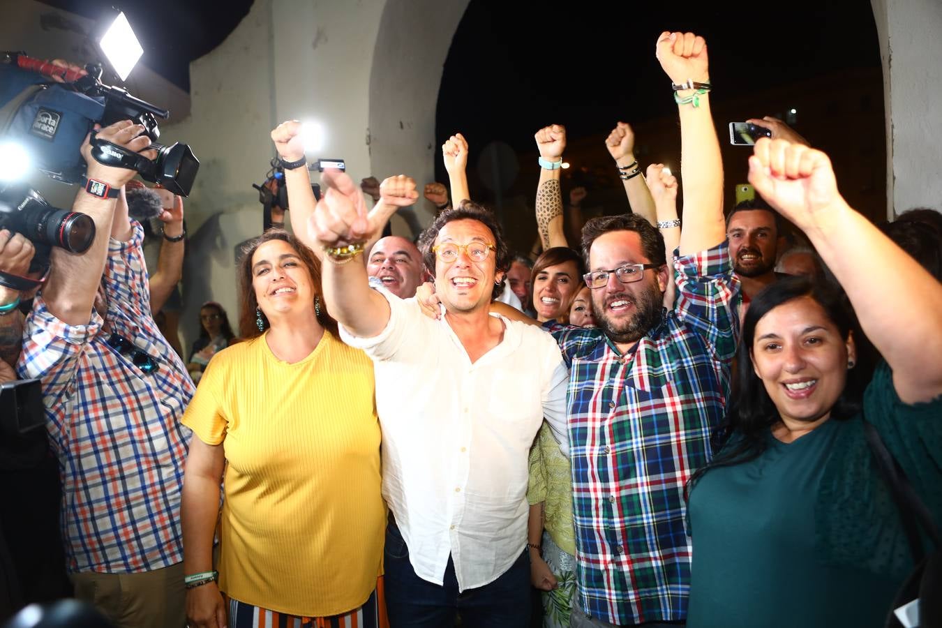 FOTOS: Así ha celebrado Kichi su victoria en Cádiz