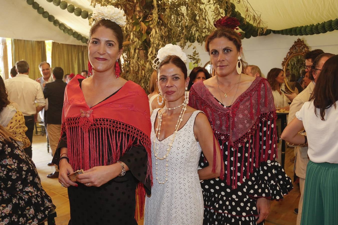 En imágenes, el ambiente en las casetas en el martes de la Feria de Córdoba 2019