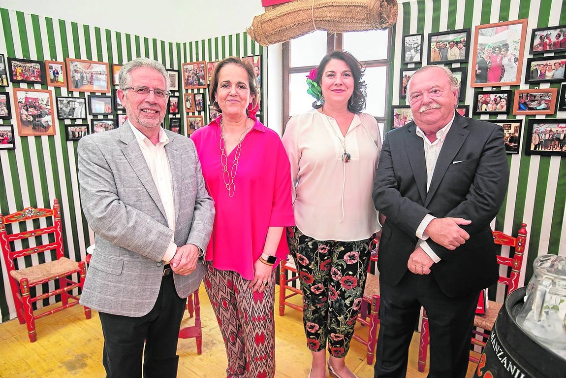 El ambiente del miércoles en las casetas de la Feria de Córdoba, en imágenes
