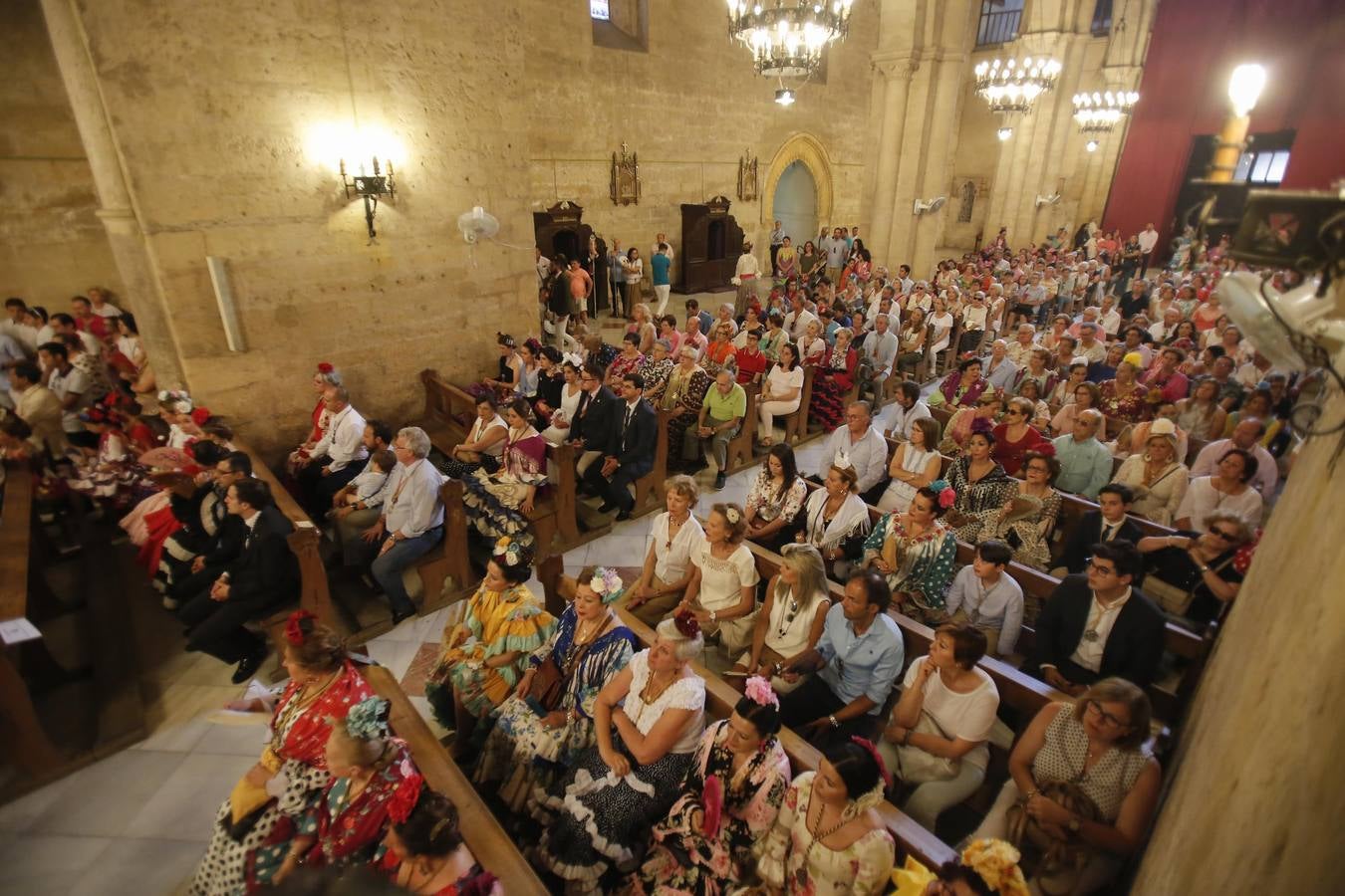 La salida de la hermandad del Rocío de Córdoba, en imágenes