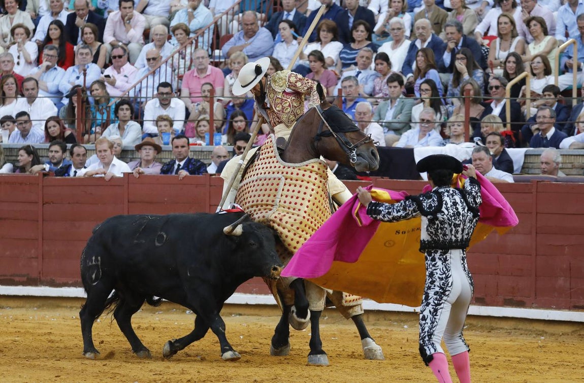 En imágenes, el festejo de Finito, Morante y Juli en la Feria de Córdoba