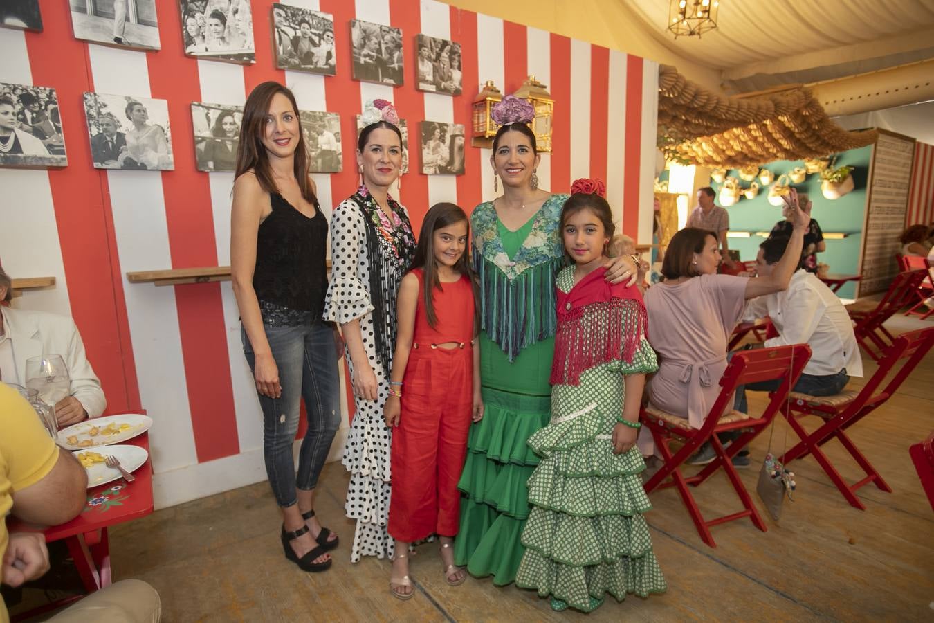 El ambiente en las casetas del último sábado de Feria de Córdoba, en imágenes