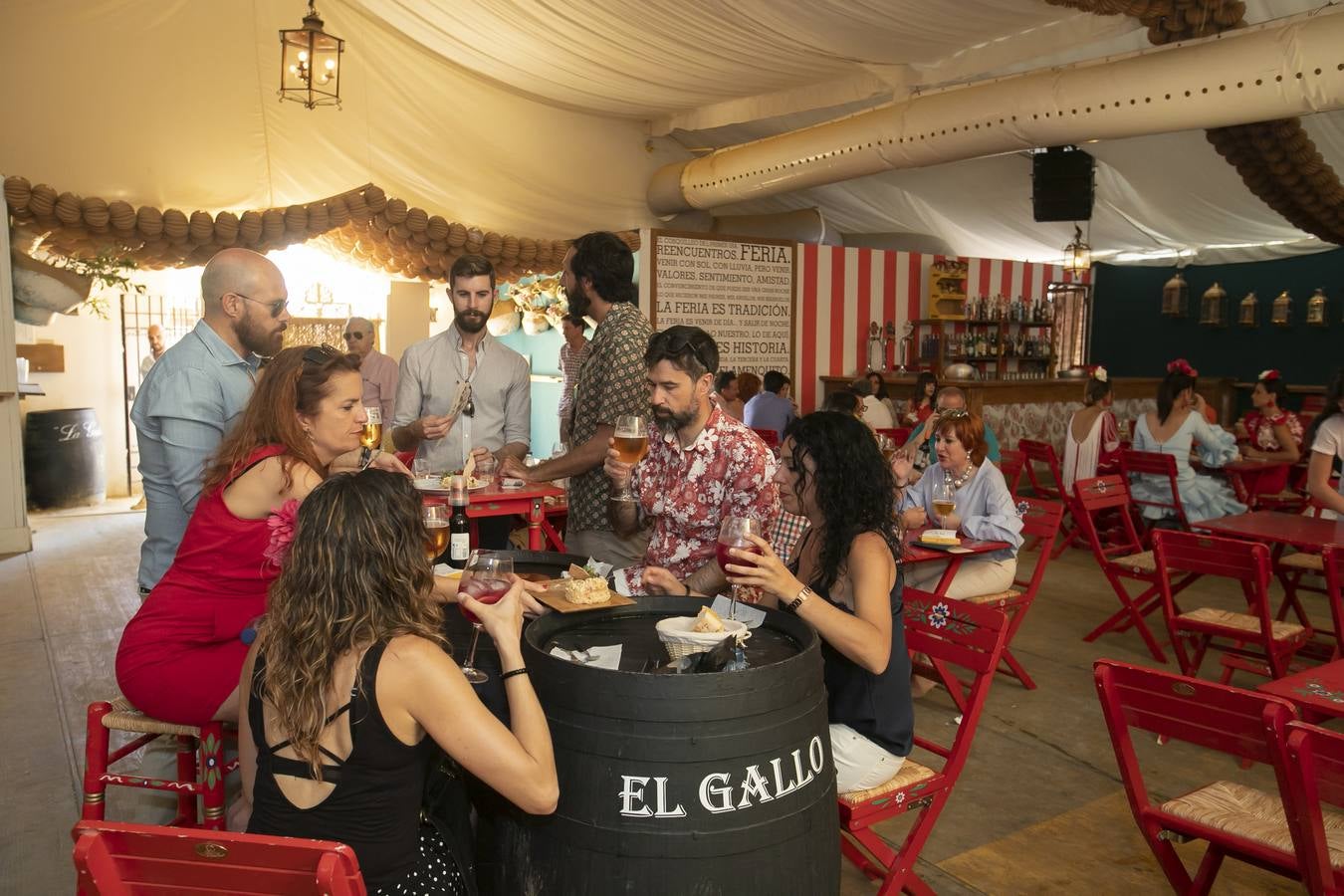 El ambiente en las casetas del último sábado de Feria de Córdoba, en imágenes