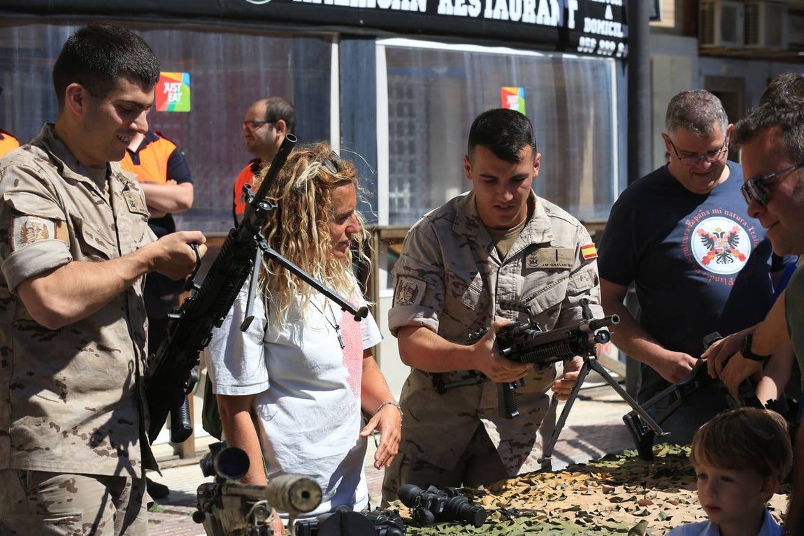 Fotos: Cádiz celebra el Día de las Fuerzas Armadas