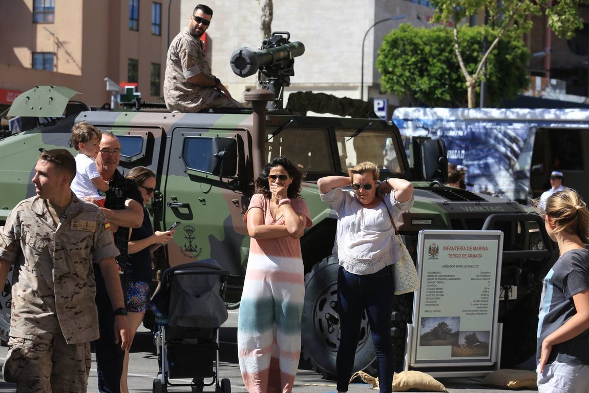 Fotos: Cádiz celebra el Día de las Fuerzas Armadas