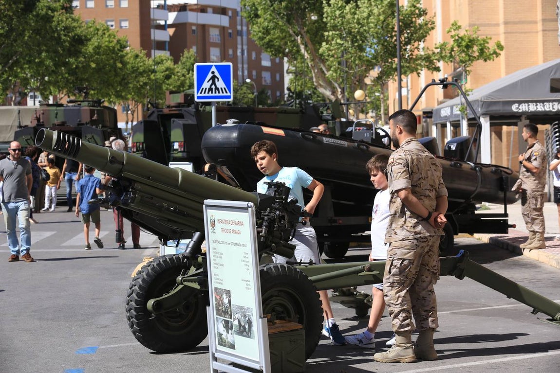 Fotos: Cádiz celebra el Día de las Fuerzas Armadas