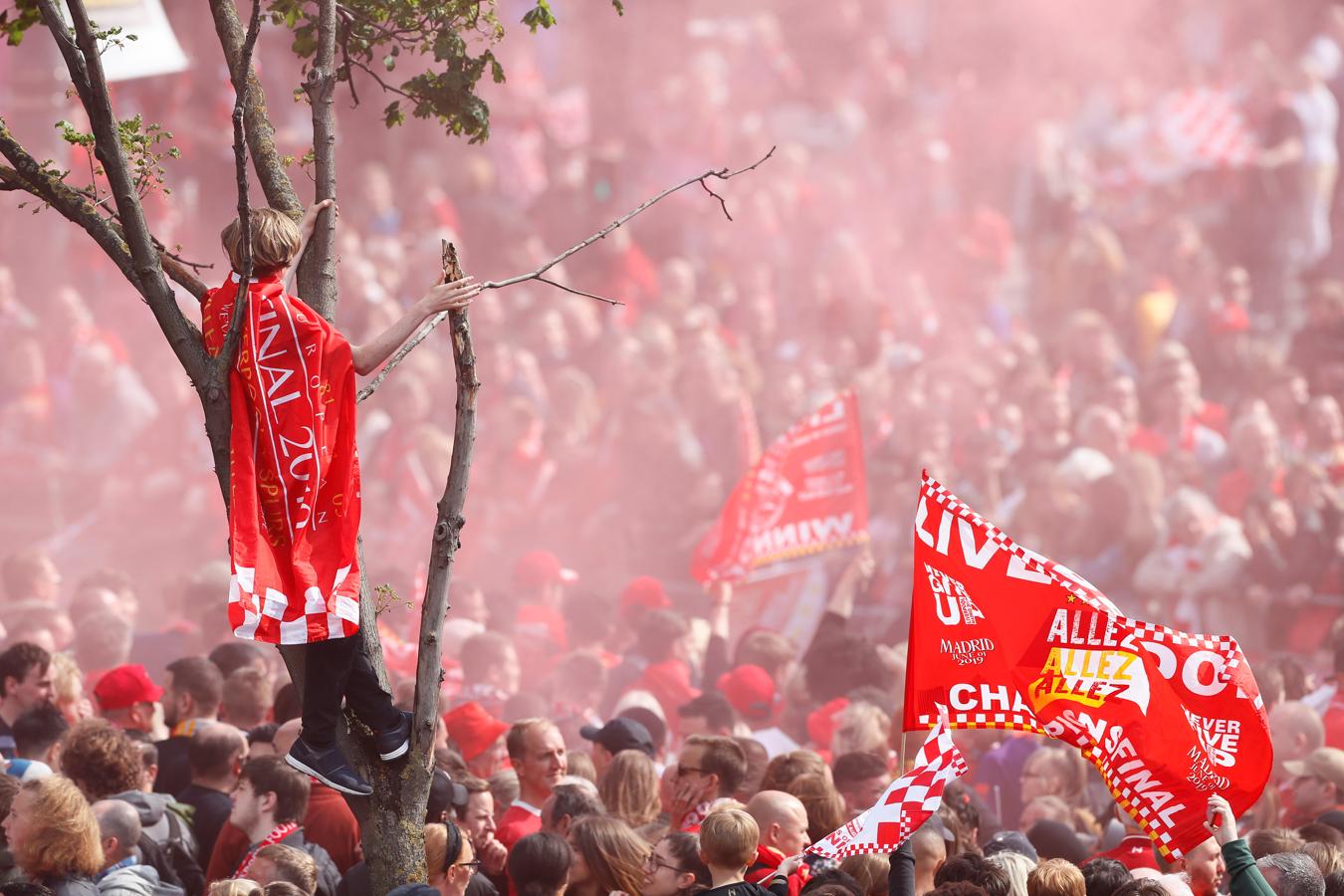 La celebración de la Champions en las calles de Liverpool, en imágenes