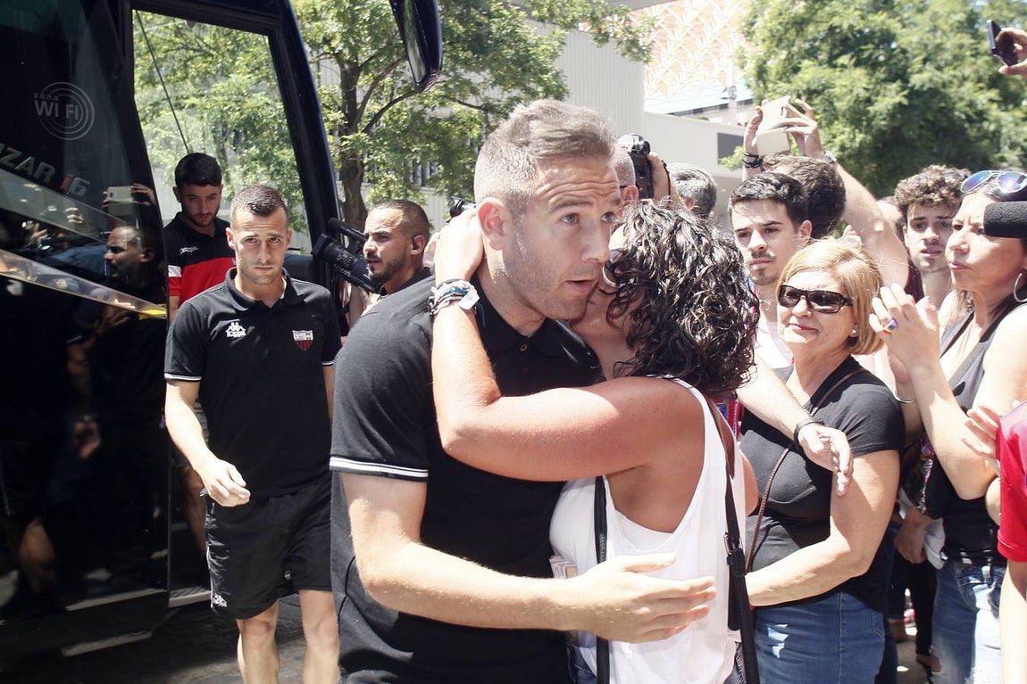 La capilla ardiente de José Antonio Reyes en el Sánchez-Pizjuán, en imágenes