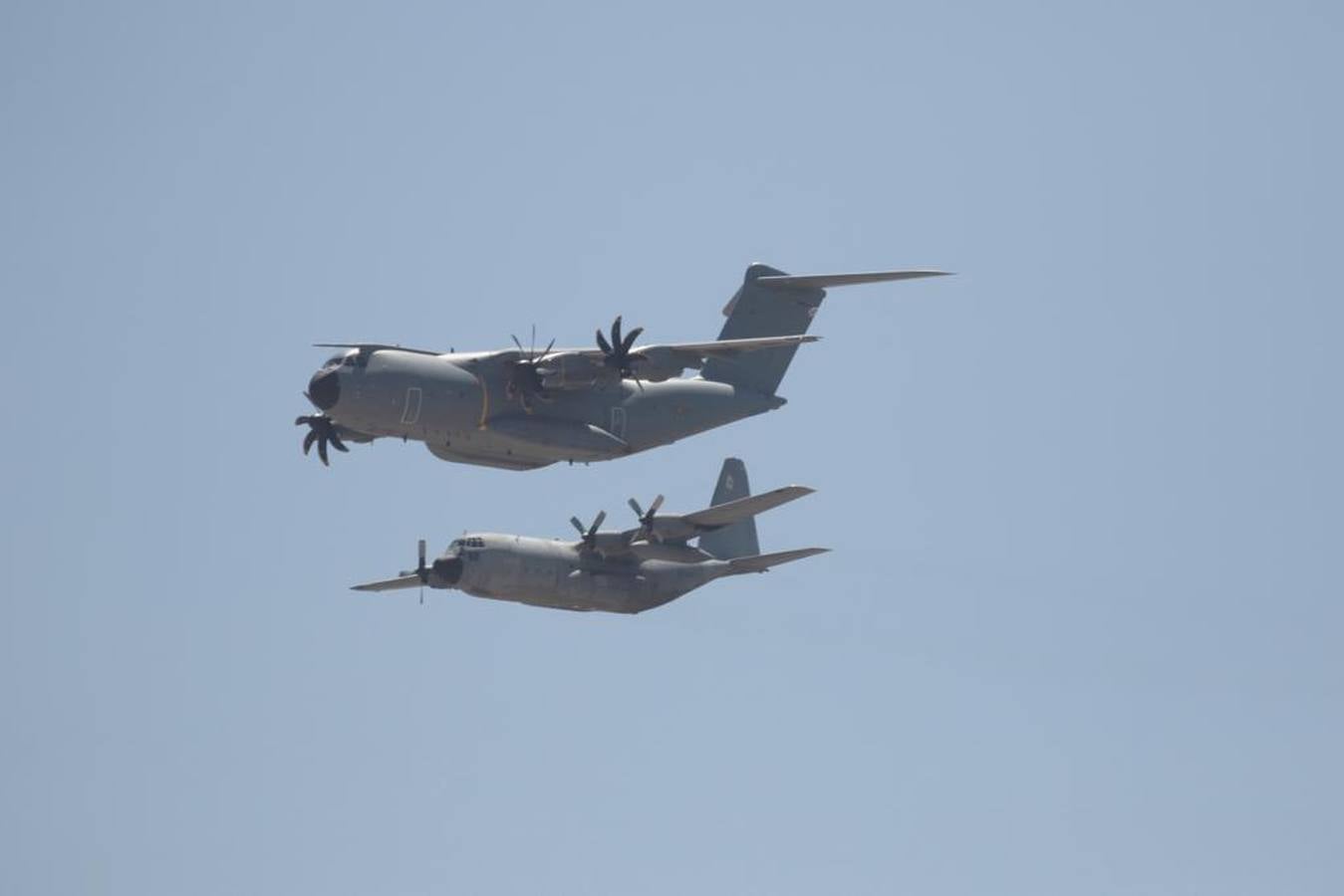 Las mejores imágenes del desfile del Día de las Fuerzas Armadas en Sevilla