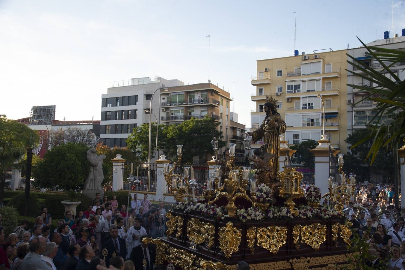 Galería de la salida del Sagrado Corazón y la Pastora de Capuchinos