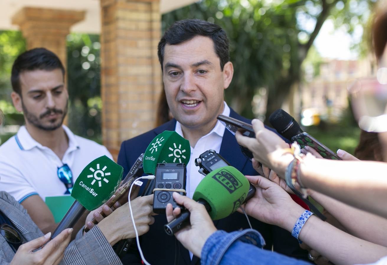 Victorio y Lucchino, Agatha Ruiz de la Prada y Ángel León decoran las «Ecomeninas» en Sevilla