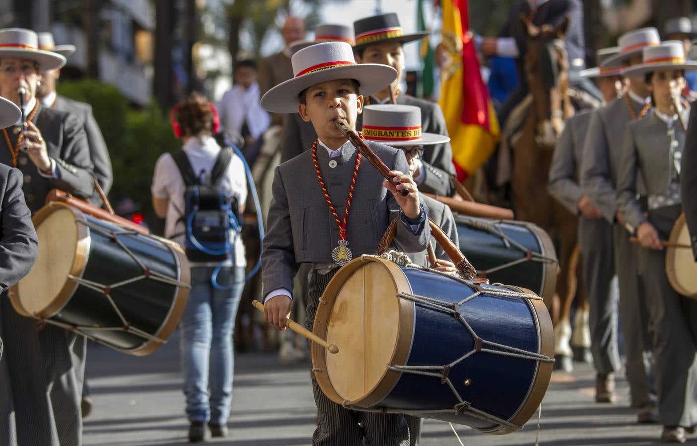 En imágenes, salida de la Hermandad del Rocío de Emigrantes