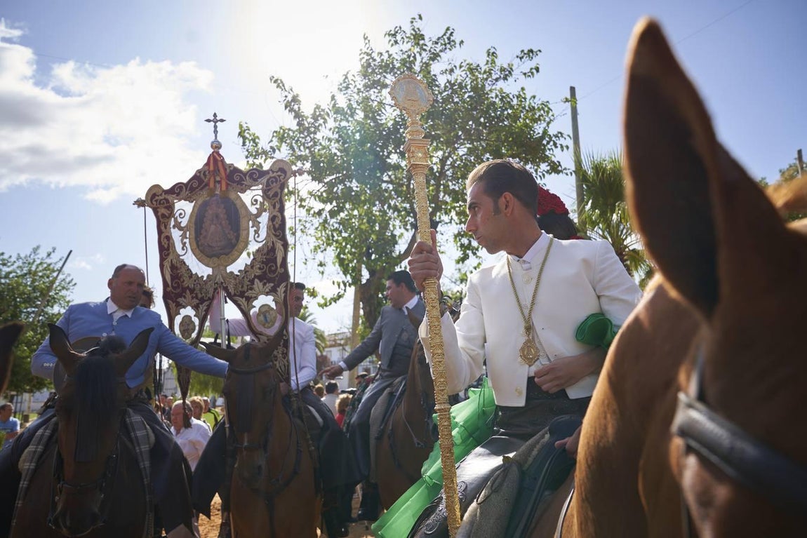Rocío 2019: Salida de la Hermandad Matriz camino de la aldea