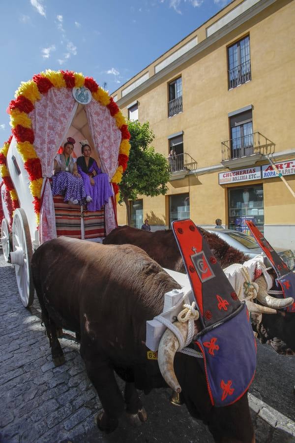 En imágenes, el Rocío de Triana inicia su camino