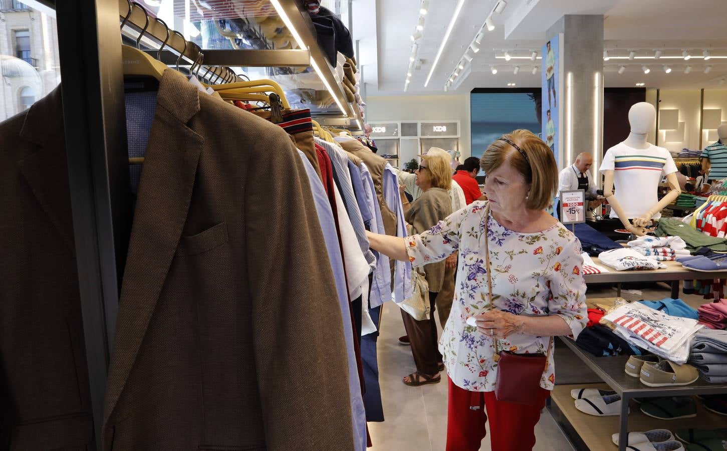 La apertura de la nueva tienda de Álvaro Moreno en Córdoba, en imágenes