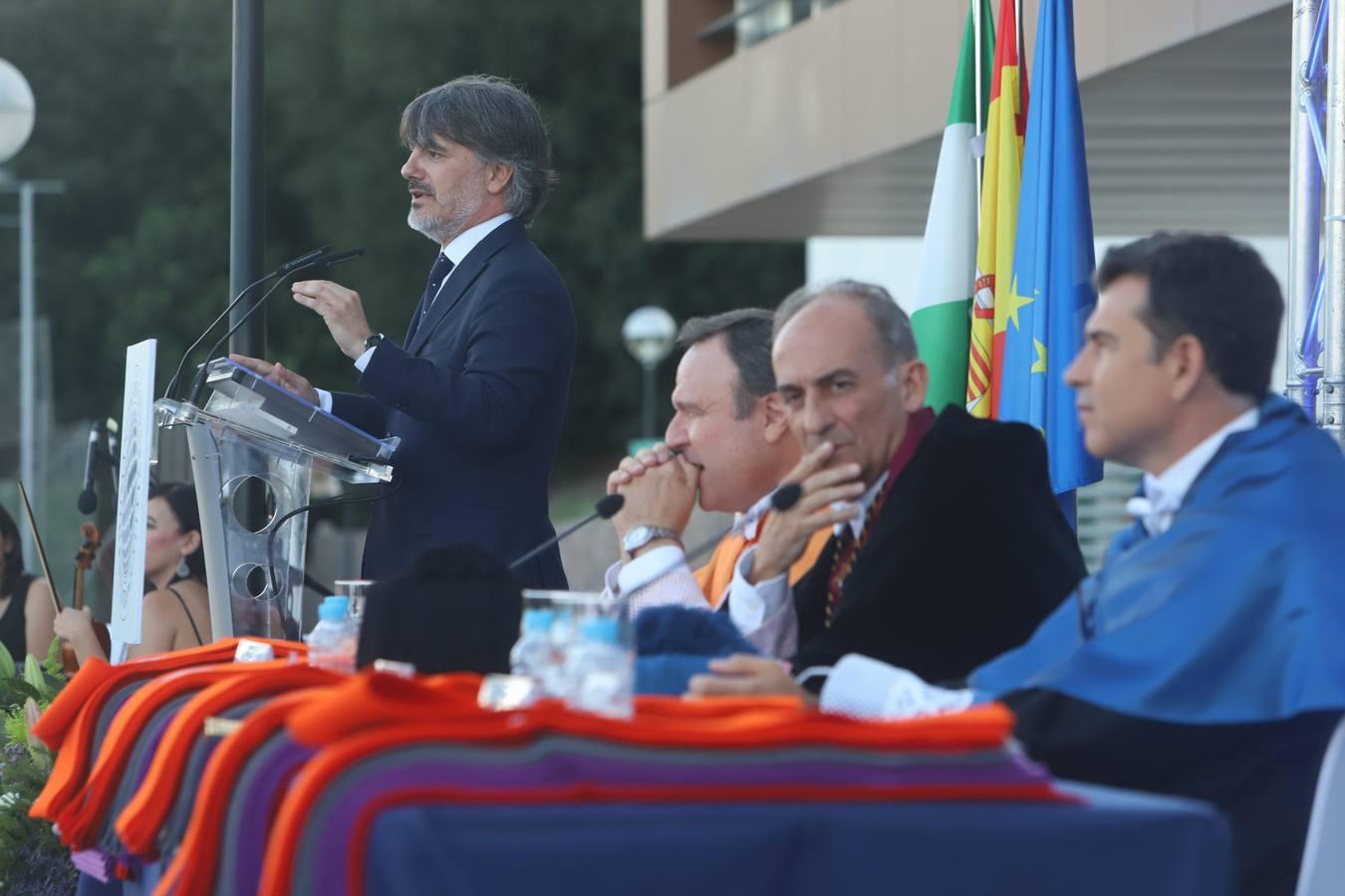 Acto de graduación de la Universidad Loyola en Córdoba, en imágenes