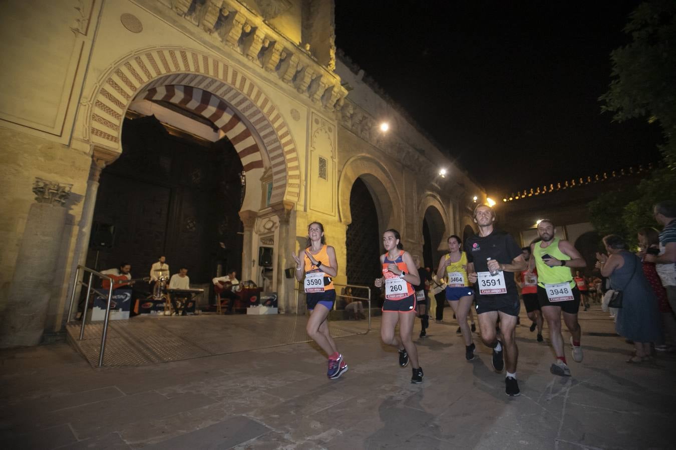 La carrera nocturna de Córdoba, en imágenes