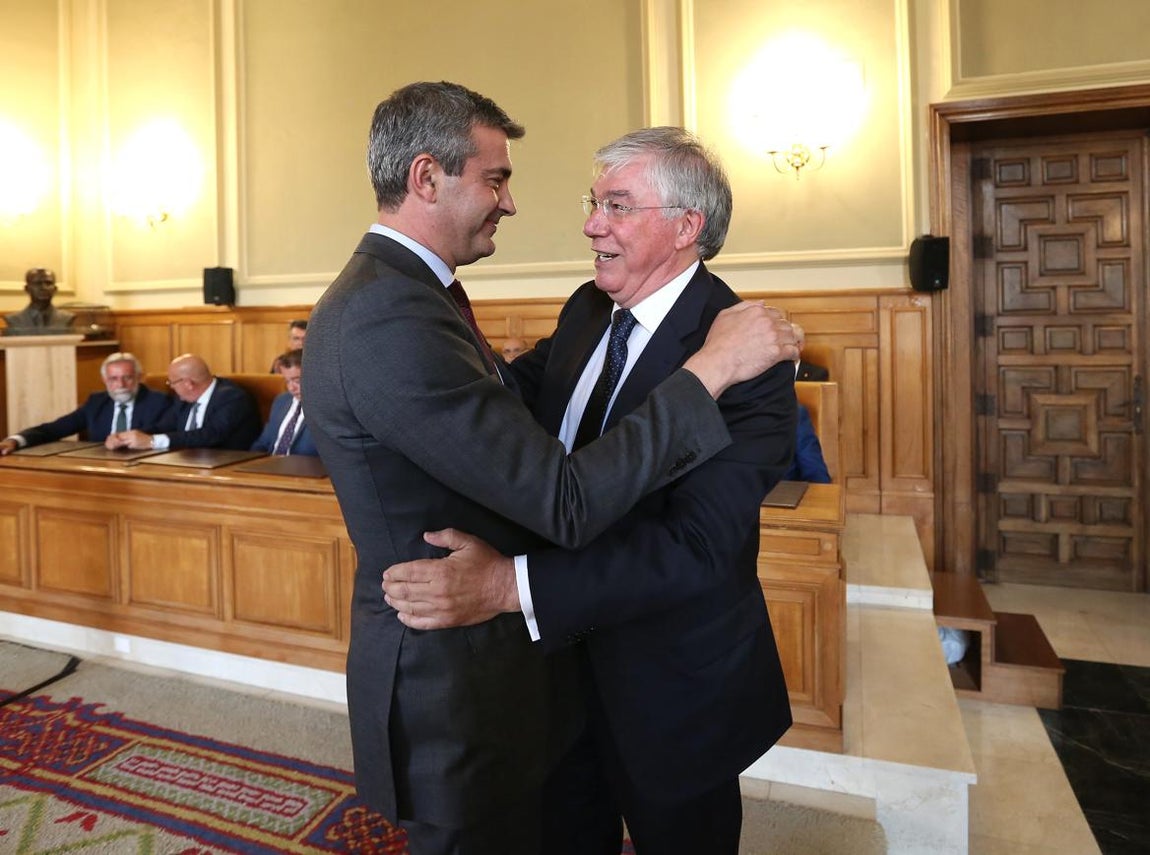 La entrega de la Medalla de Oro a Tofiño, en imágenes