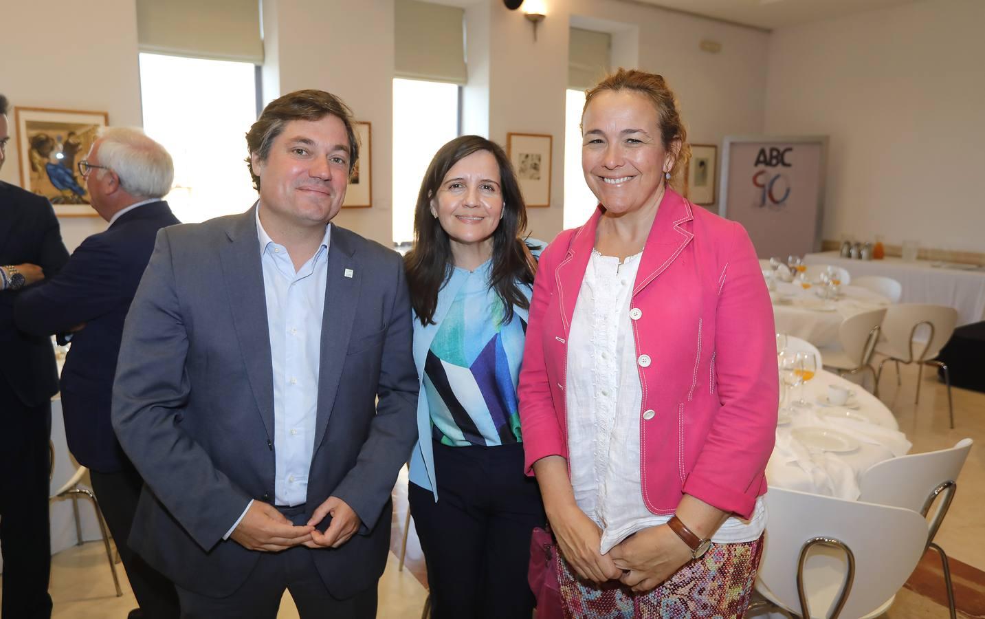 Álvaro Barrera, Esperanza Nieto y Yolanda Pelayo