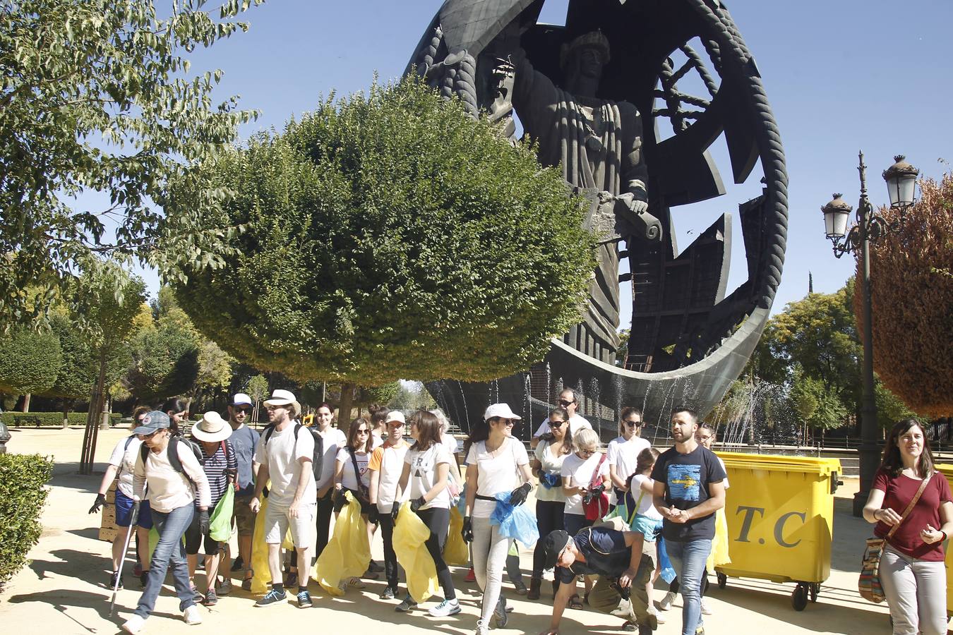 En imágenes, movilización contra la basuraleza en Sevilla