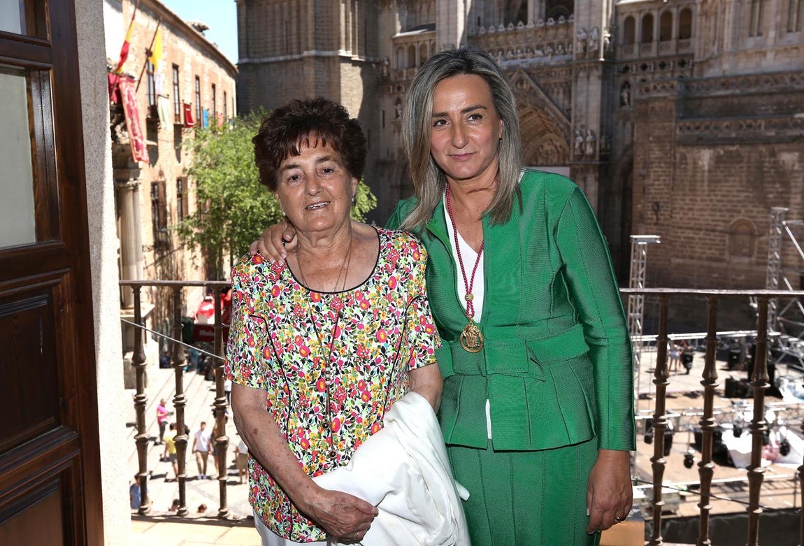 Milagros Tolón con su madre. 