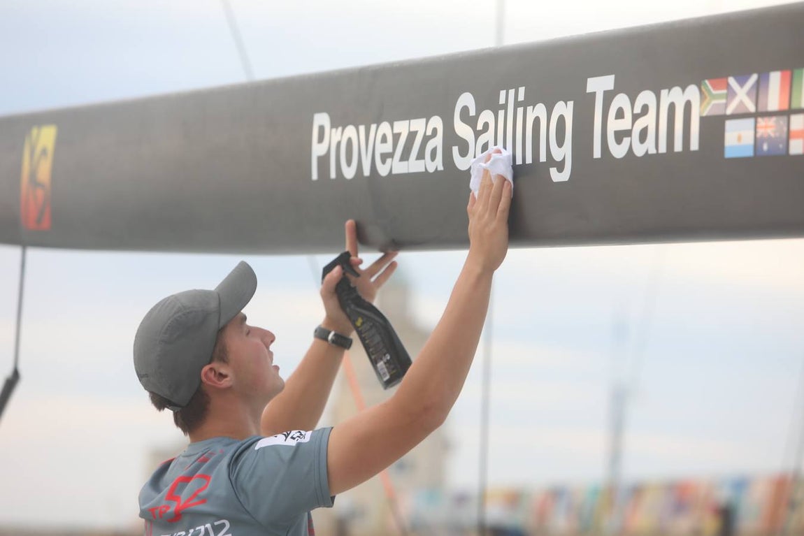 Fotos: Preparativos para la regata Puerto Sherry Royal Cup en la Bahía de Cádiz