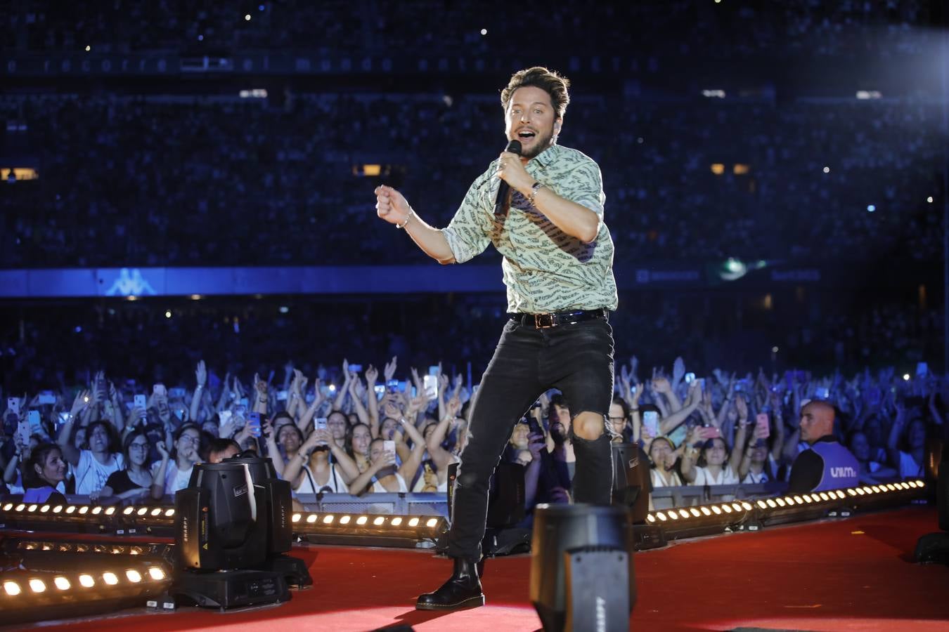 En imágenes, el concierto de Manuel Carrasco en el estadio Benito Villamarín de Sevilla