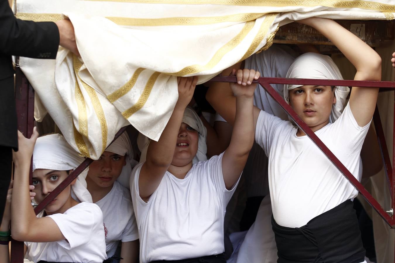 En imágenes, la procesión del Corpus en Triana