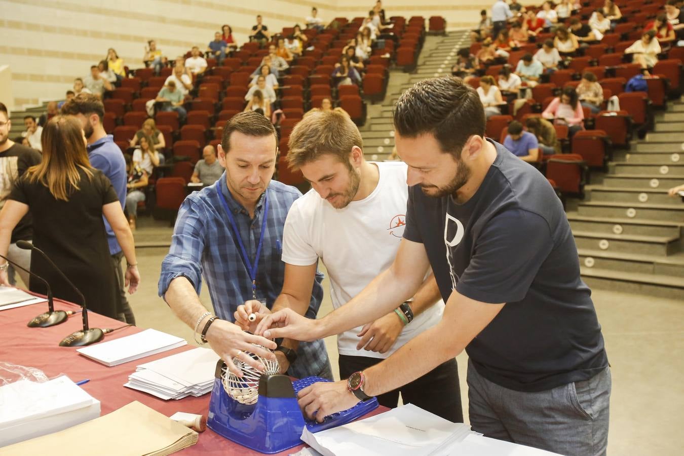 Las oposiciones de maestro en Córdoba, en imágenes