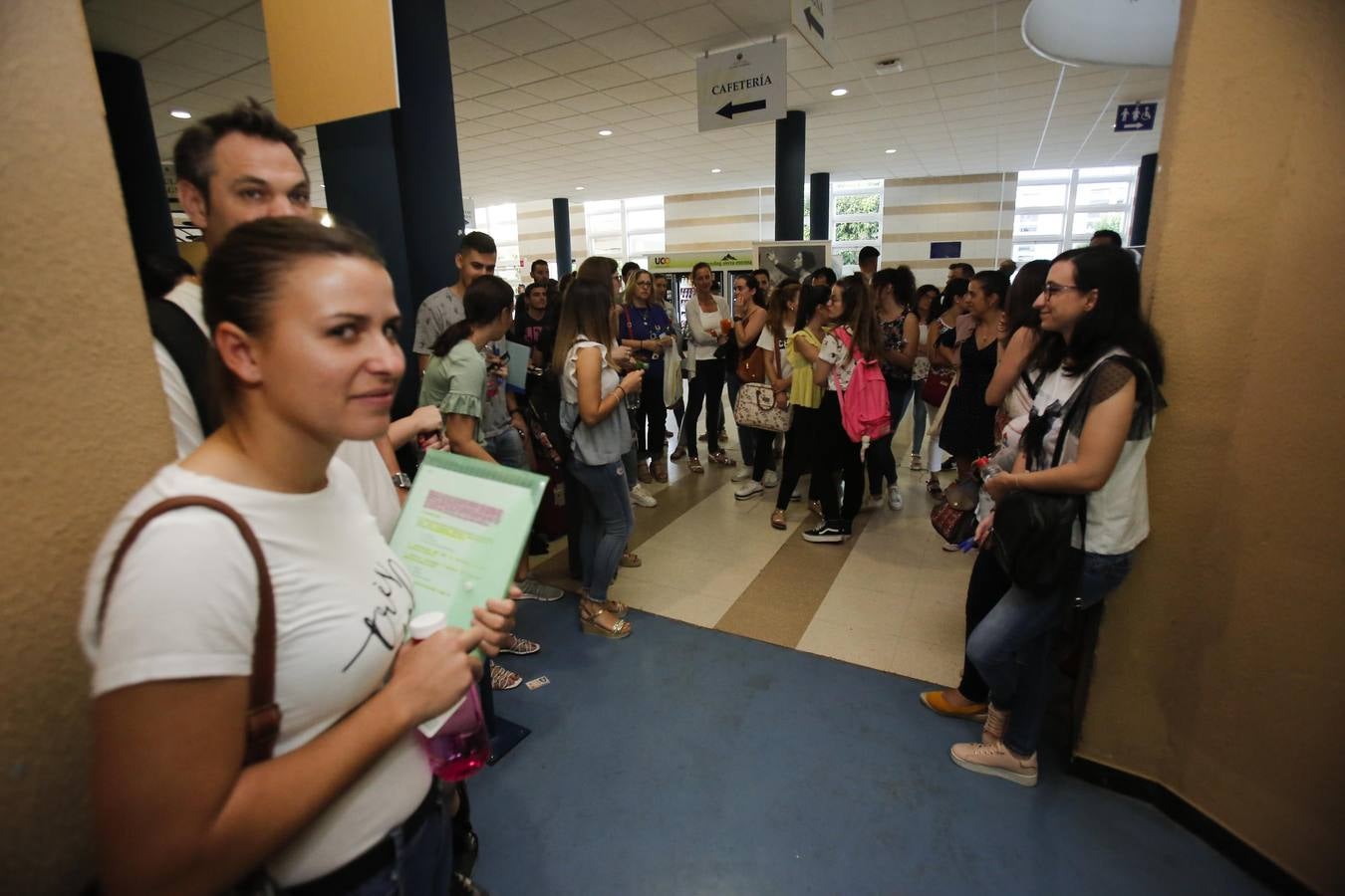 Las oposiciones de maestro en Córdoba, en imágenes