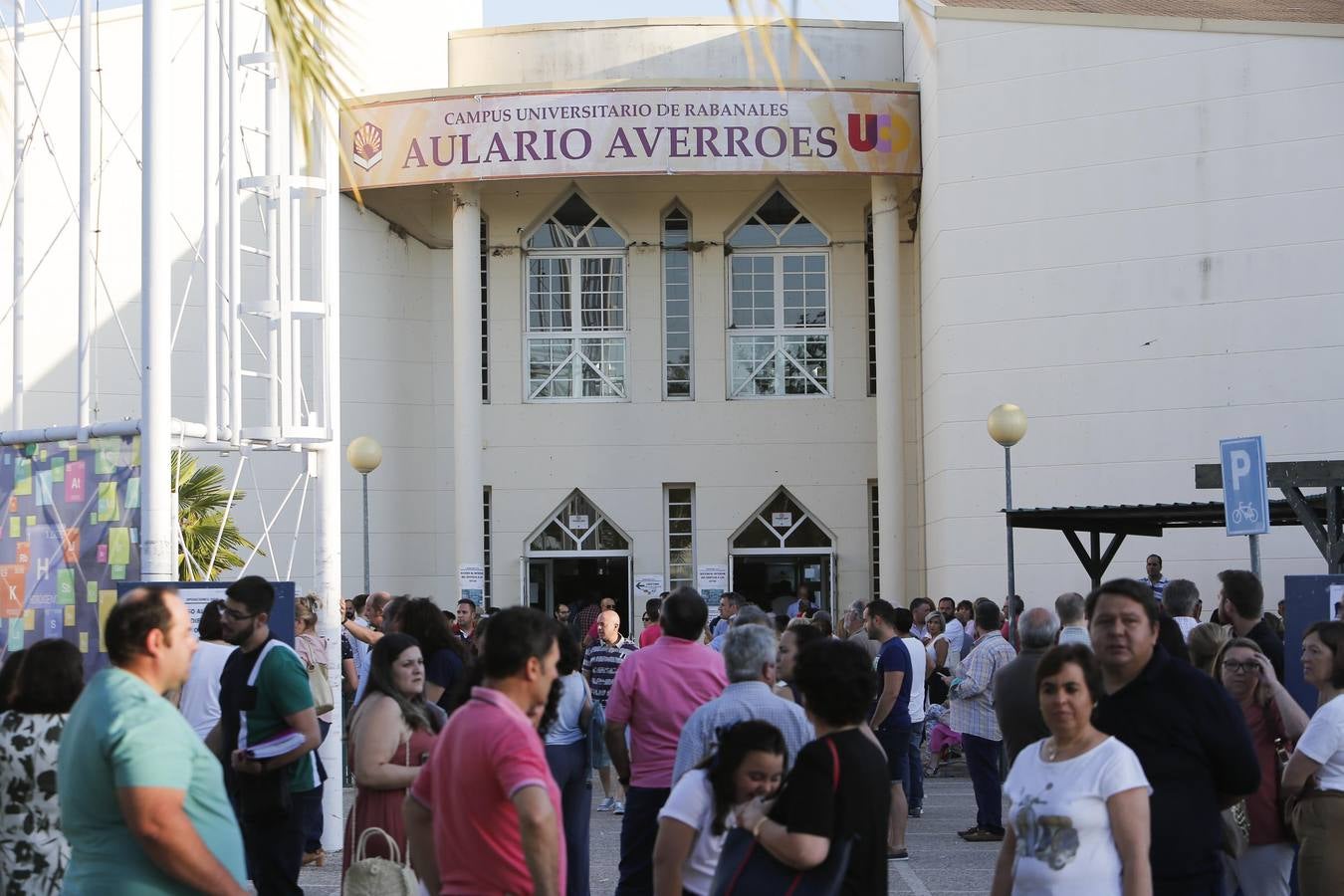 Las oposiciones de maestro en Córdoba, en imágenes