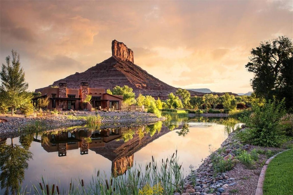 West Creek Ranch. Pertenece al fundador de Discovery Channel, John Hendricks y se encuentra el en condado de Mesa, Colorado. Cerca del Gran Cañón