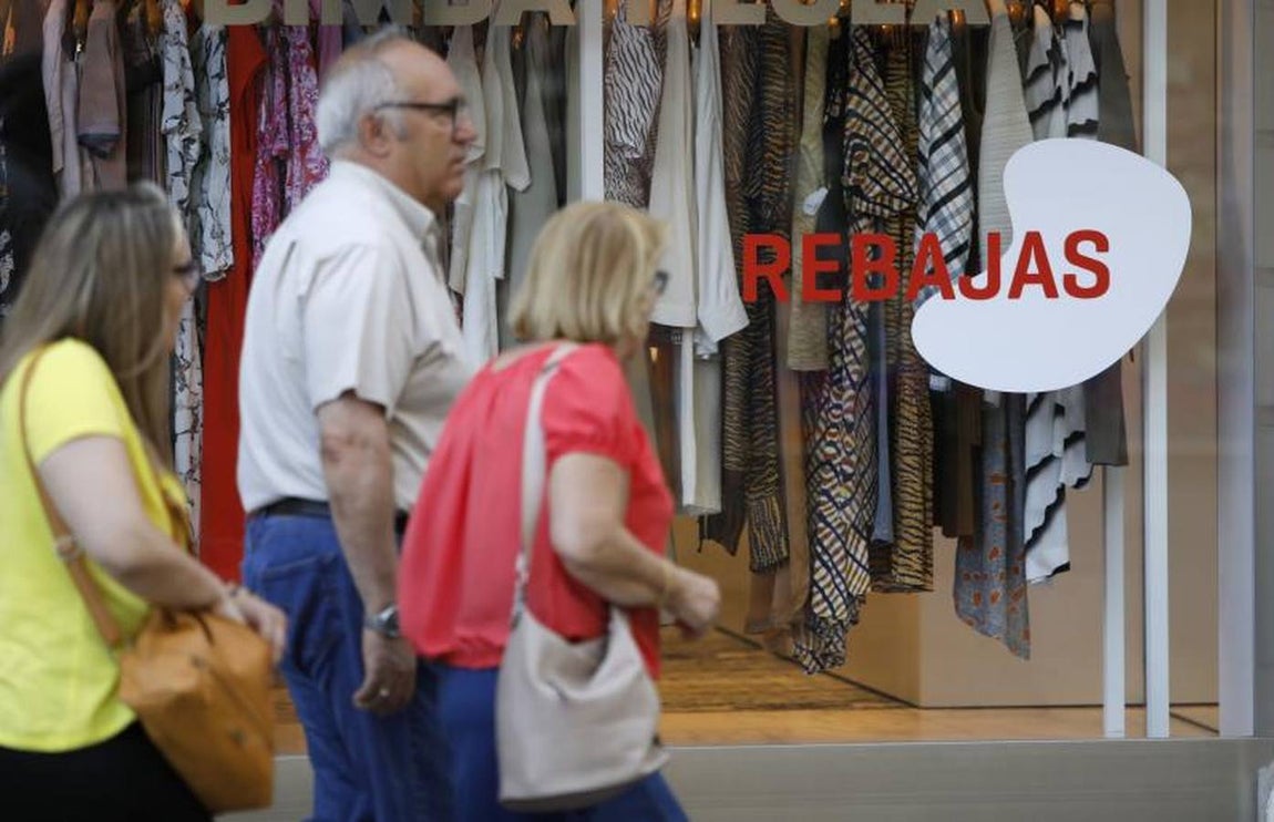Los descuentos se adelantan en Córdoba a las rebajas de verano
