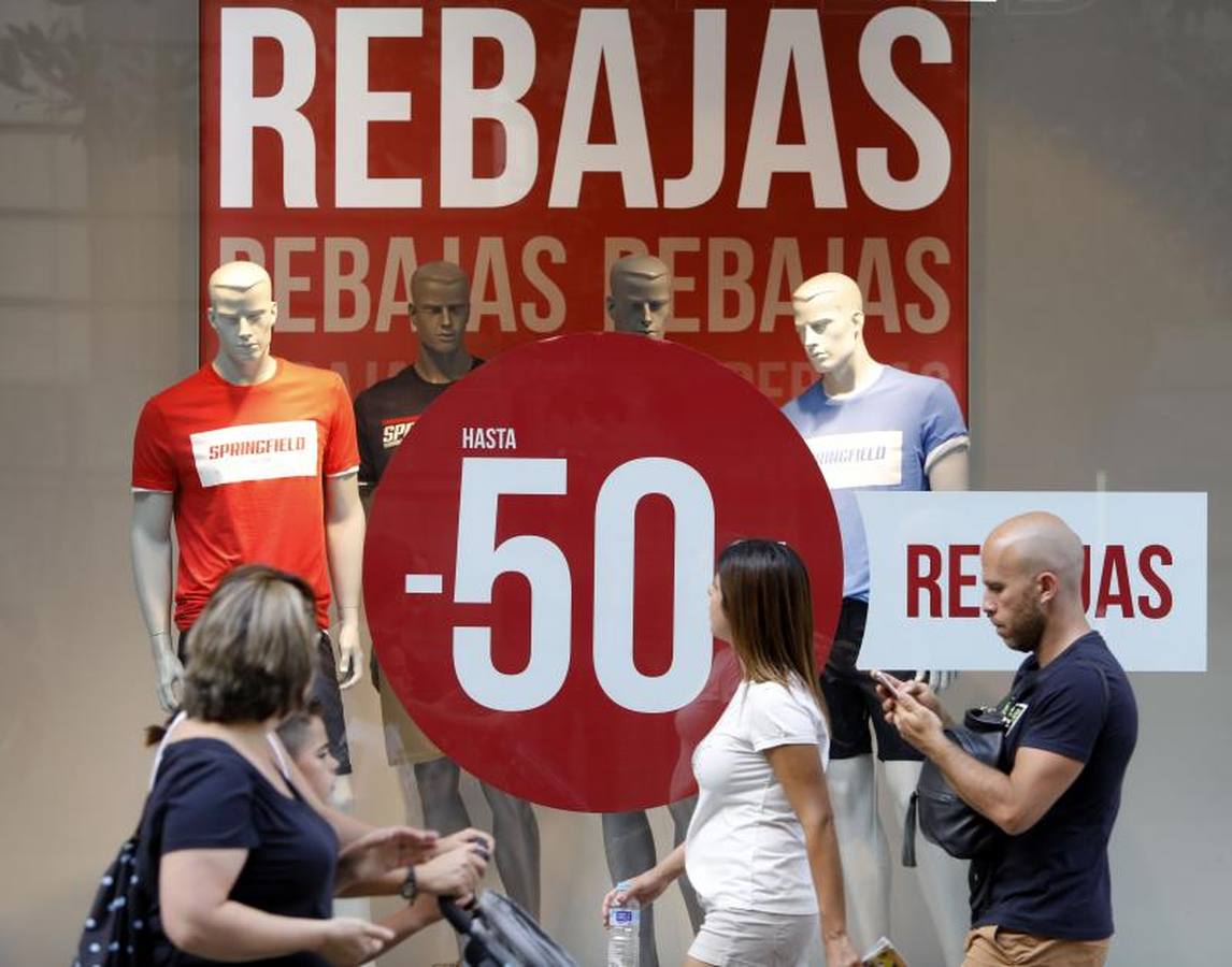 Los descuentos se adelantan en Córdoba a las rebajas de verano