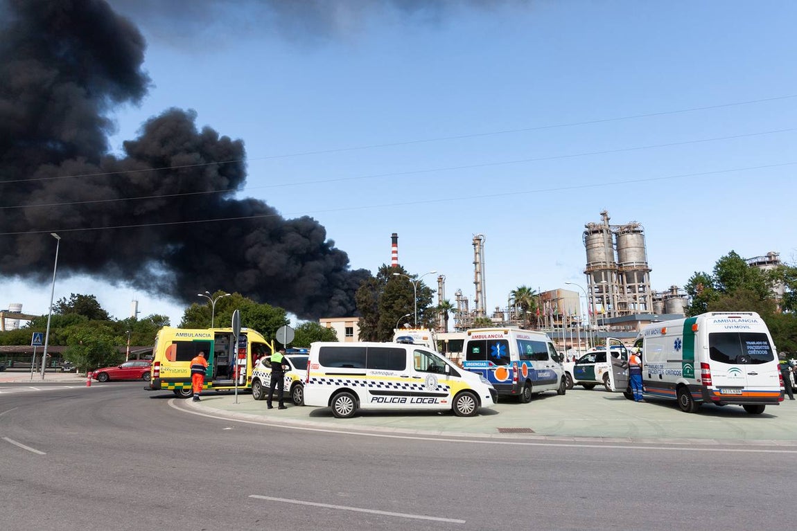 Fotos: Alarma en Cádiz por el incendio en la planta química de Indorama en San Roque