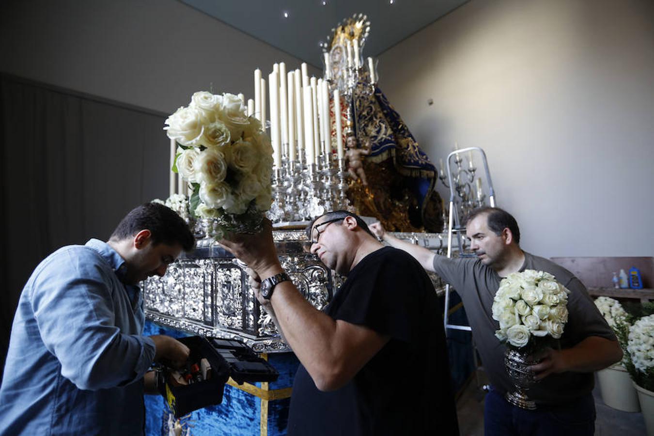 En imágenes, los preparativos de la procesión por el Año Jubilar del Sagrado Corazón