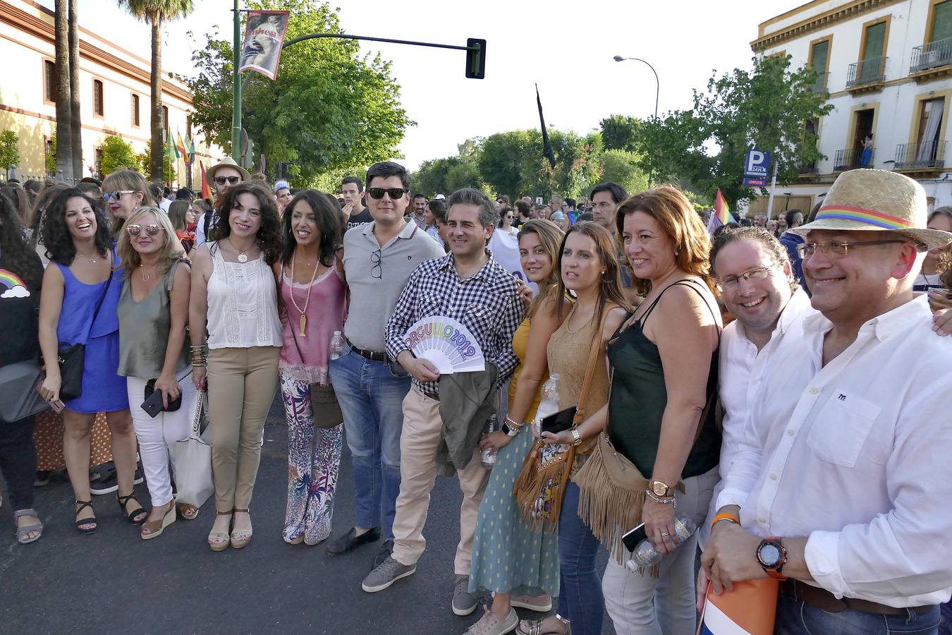 En imágenes, la cabalgata del orgullo LGTBI en Sevilla