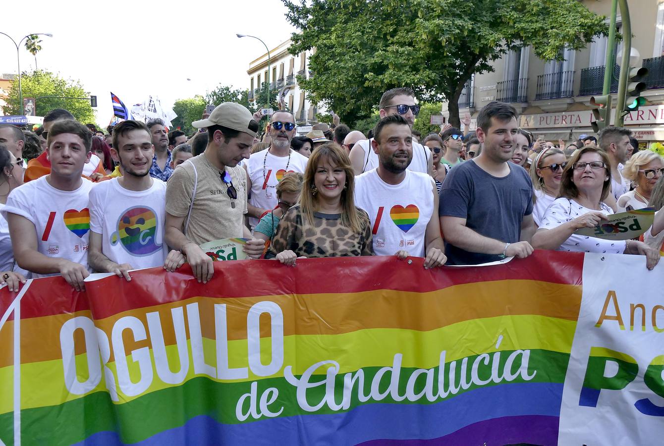 En imágenes, la cabalgata del orgullo LGTBI en Sevilla