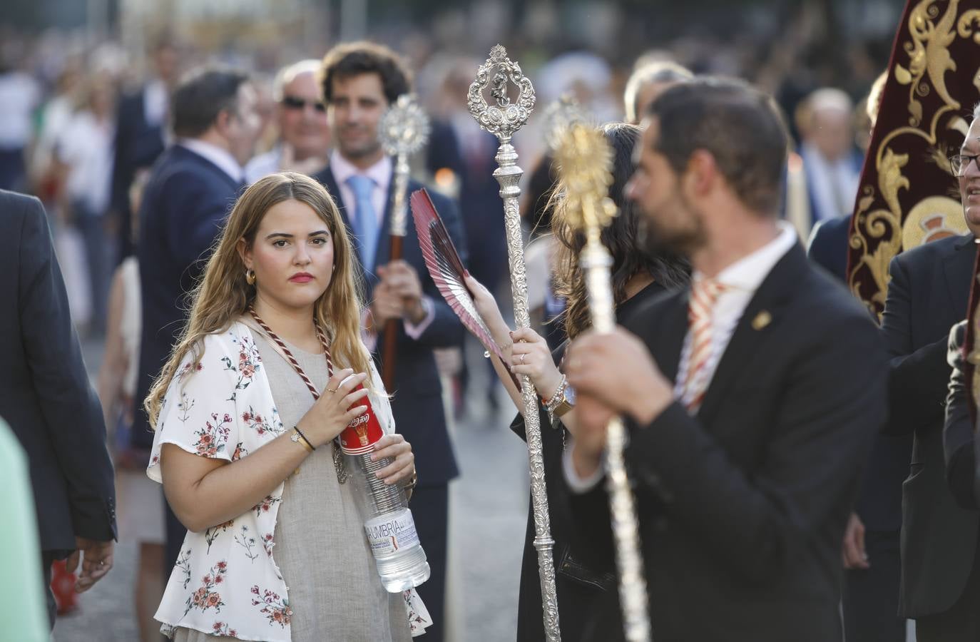 La histórica procesión del Sagrado Corazón, la Virgen de los Dolores y San Rafael por Córdoba, en imágenes