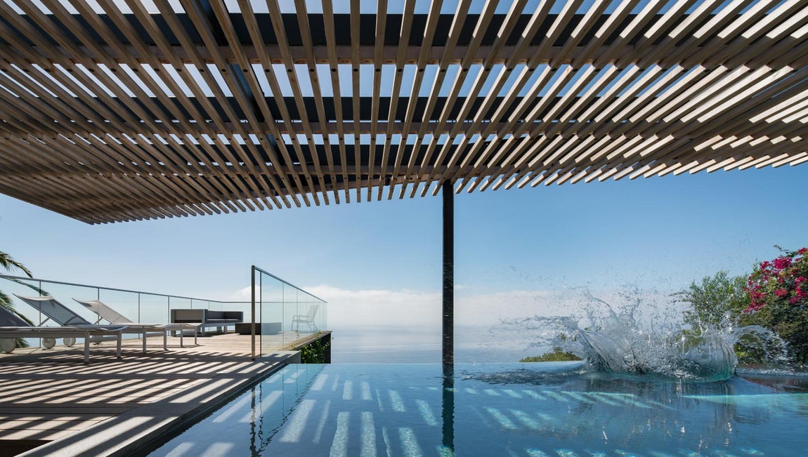 Malibu Hillside, Malibú, Los Ángeles. El arquitecto Goorevich, con sede en Nashville, quería aprovechar al máximo las vistas desde la casa Malibu Hillside en Los Ángeles, que se encuentra en un empinado emplazamiento frente al mar.