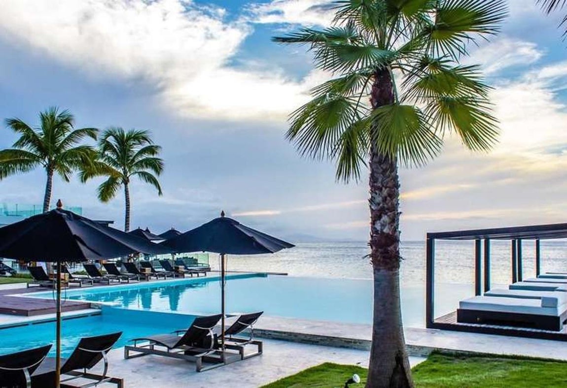 Gansevoort Dominican Republic, República Dominicana. La República Dominicana forma parte de los destinos vacacionales que más turismo acoge… Así que sus hoteles están a la altura de la demanda de todos los visitantes. En primera línea de playa, con un gigantesco jardín y una enorme piscina donde pueden disfrutar todos los huéspedes del hotel, encontrarás la desconexión que tanto buscas.