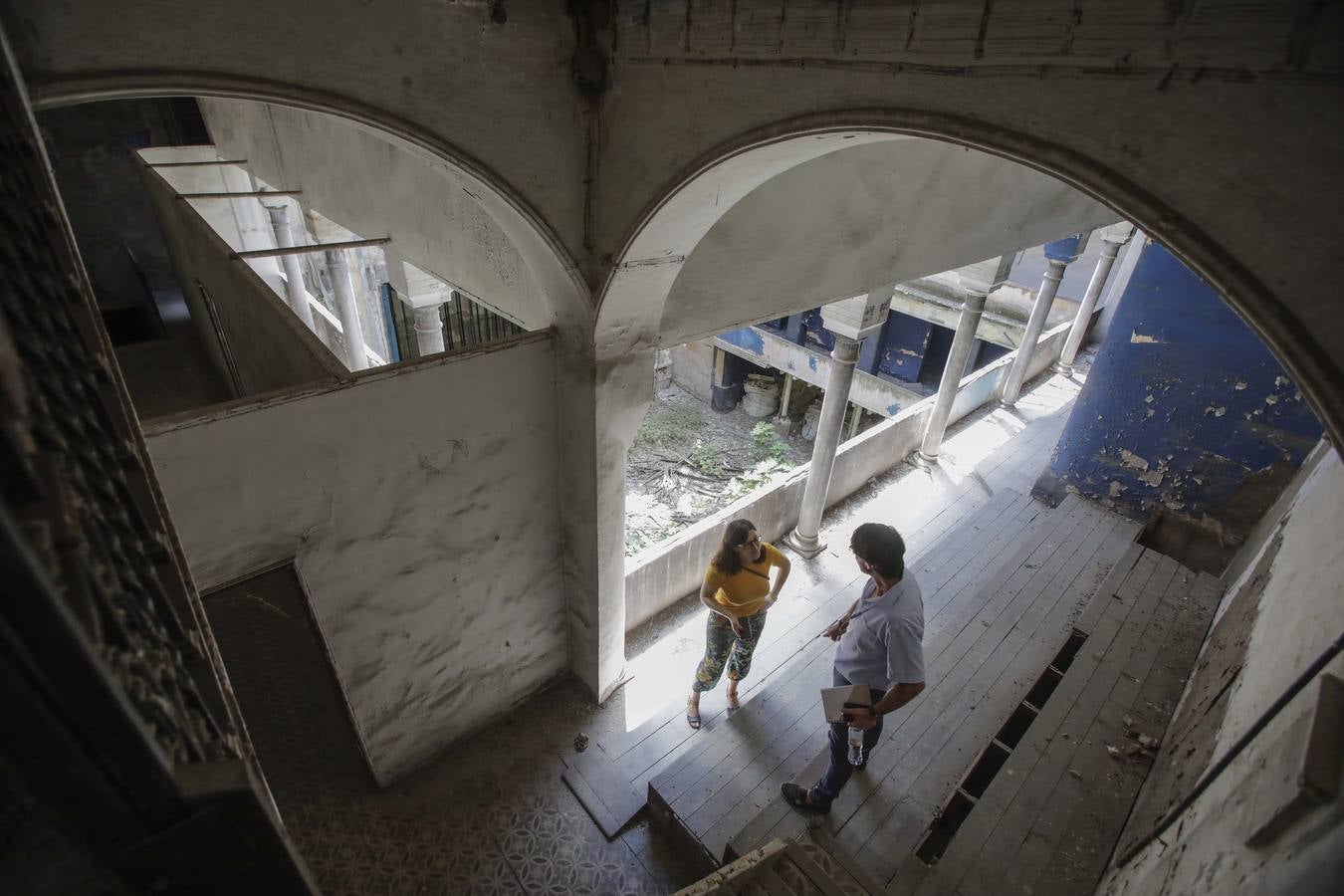 En el interior del antiguo cine de la calle Trajano (y II)