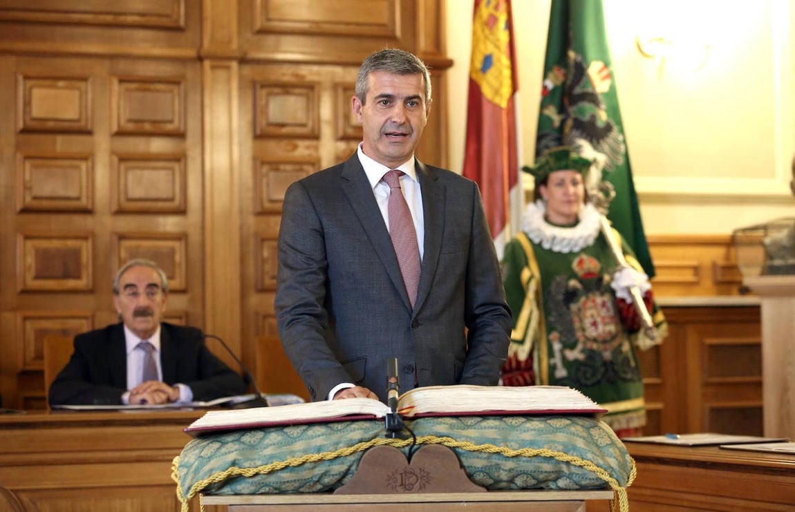 Gutiérrez toma posesión como presidente de la Diputación de Toledo